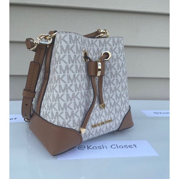 Michael Kors bucket bag mercer gallery xsmall convertible bucket crossbody bag - Picture 2 of 12